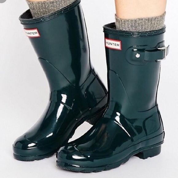 hunter boots ocean
